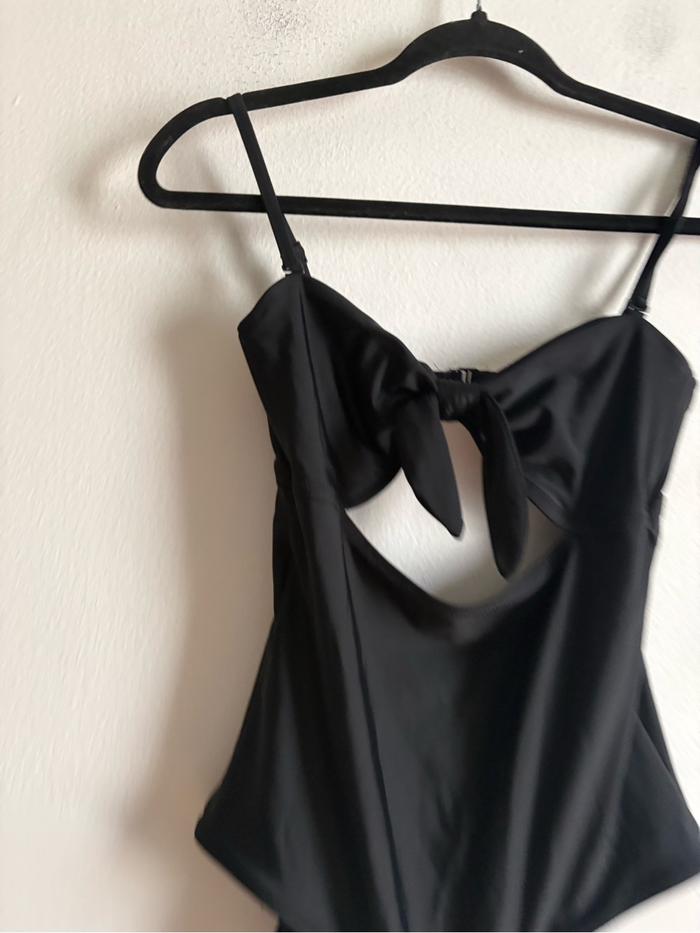 Aerie Sz M Black Cut Out Bow One Piece Swimsuit - Picture 3 of 7